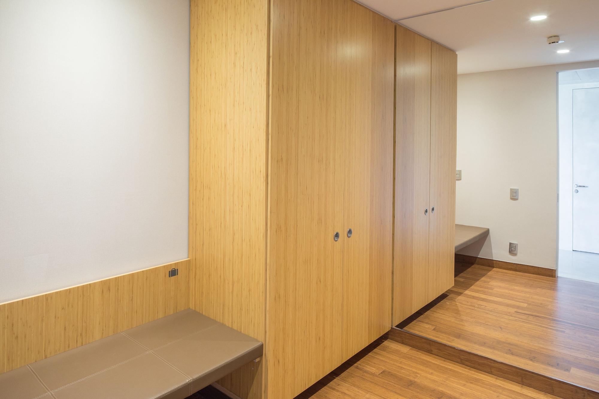 B Hotel บราซิเลีย ภายนอก รูปภาพ A typical wardrobe